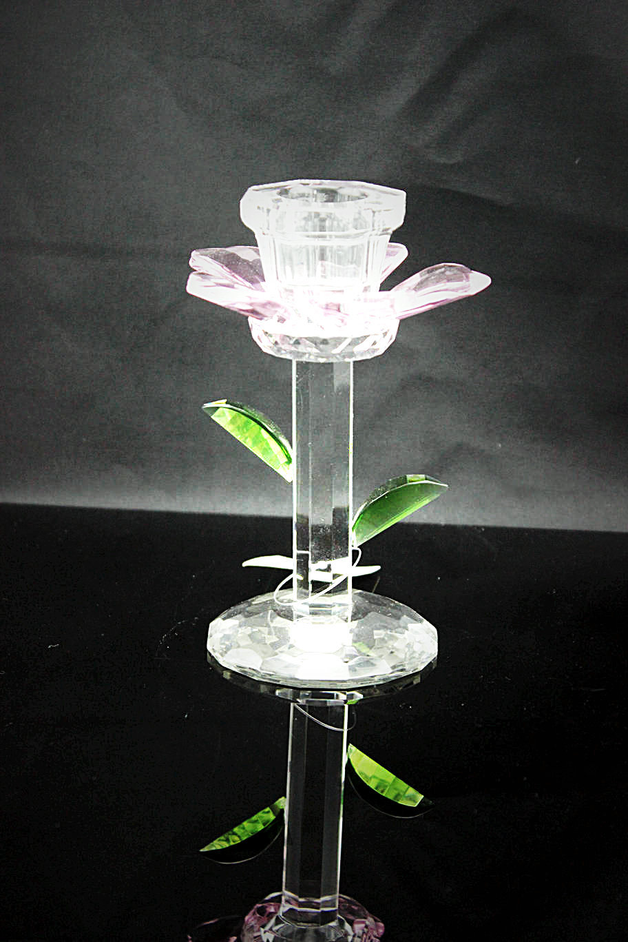 /proimages/2f0j00EKUtdwjsAuor/crystal-candle-holder-for-table-ware.jpg