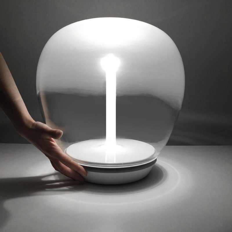/proimages/2f0j00HdytqeiJcwbS/simple-modern-led-glass-ball-table-lamp-for-hotel.jpg