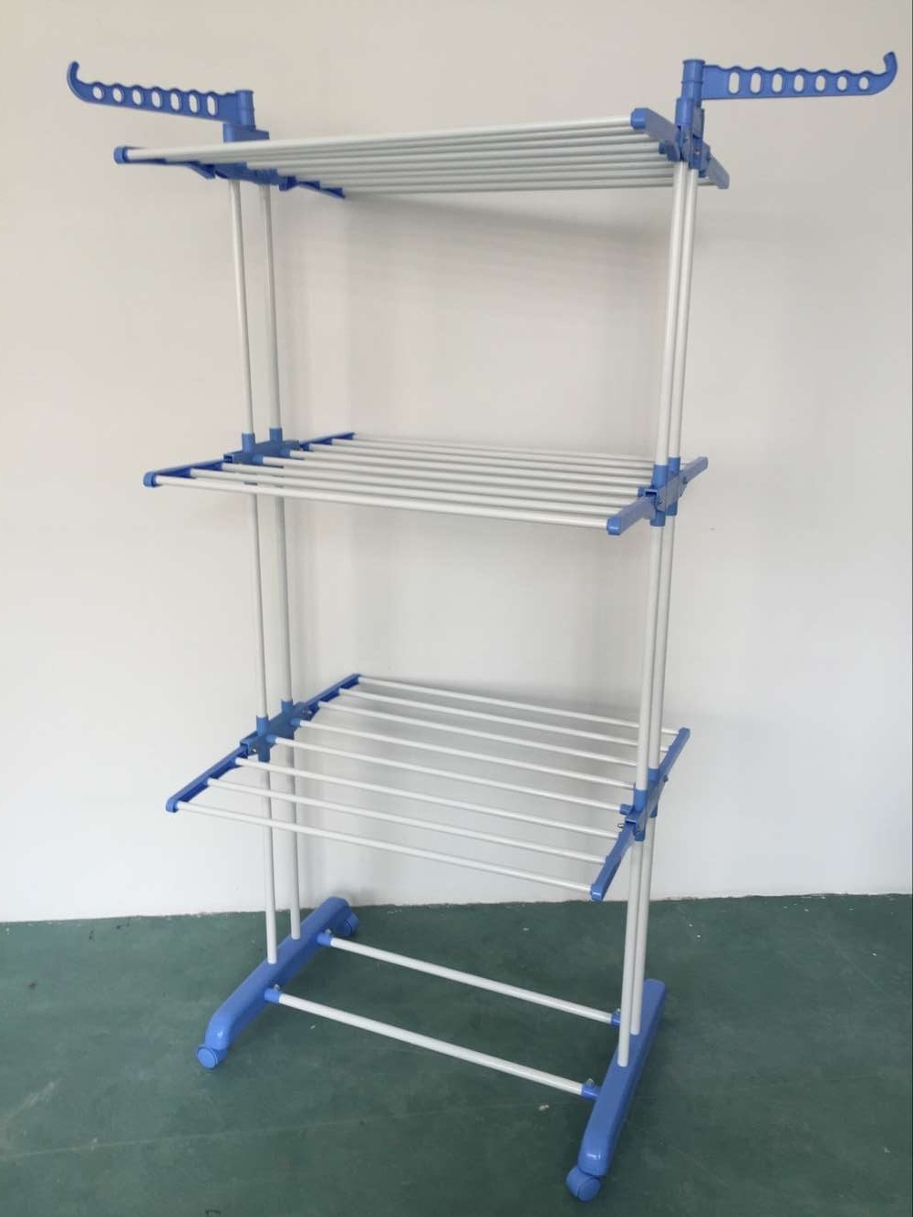 /proimages/2f0j00IAtTkbicCUqw/stainless-steel-or-iron-tube-drying-clothes-rack.jpg