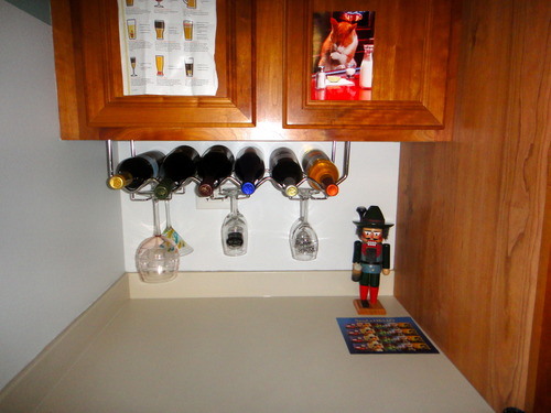 /proimages/2f0j00ImdTDeaWkwbK/kitchen-metal-wine-cup-storage-rack.jpg