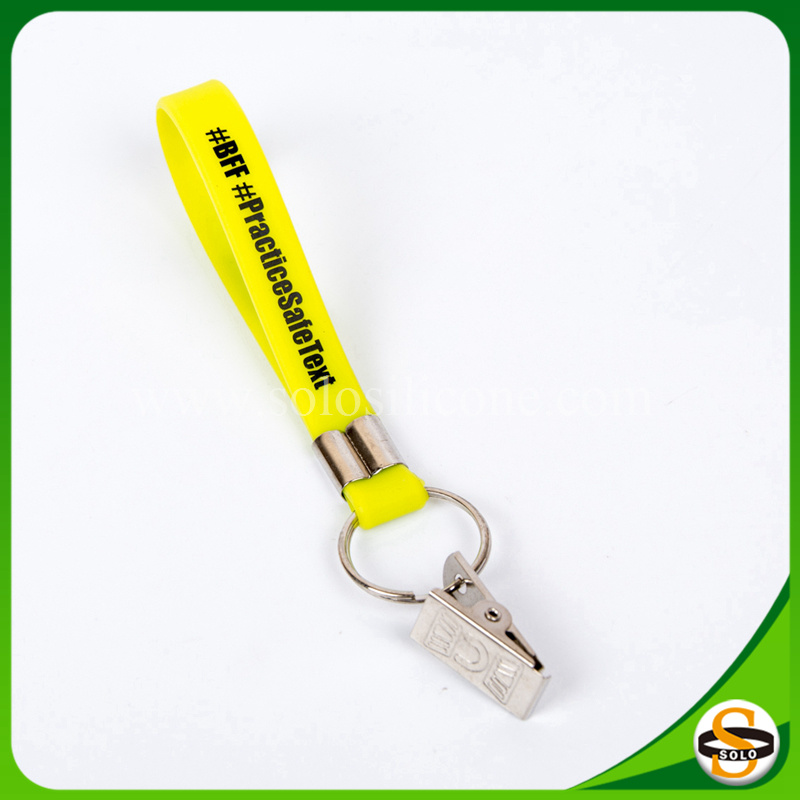 /proimages/2f0j00MEmGrVOqnLok/cheap-custom-silicone-key-ring-carabiner-silicone-keychain-for-world-cup.jpg