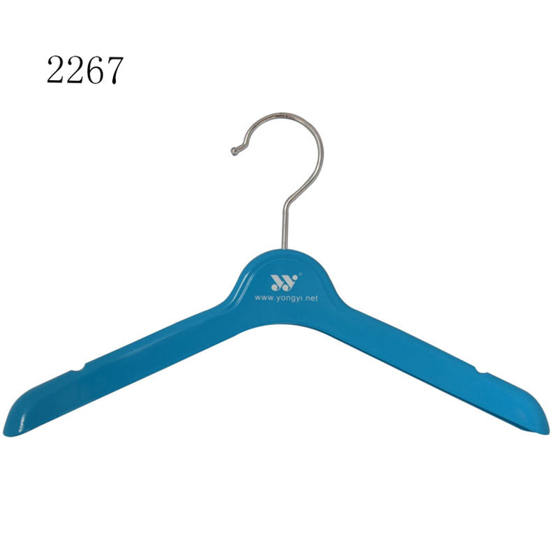 /proimages/2f0j00OAdaeZVJPYko/logo-printed-plastic-blue-kids-hanger-with-notches.jpg