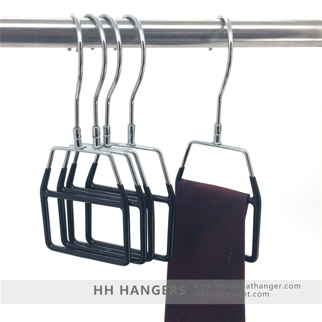 /proimages/2f0j00PSsQTKgEIpuH/metal-swivel-hook-plastic-covered-display-tie-scarf-hangers-chrome-tie-hanger.jpg