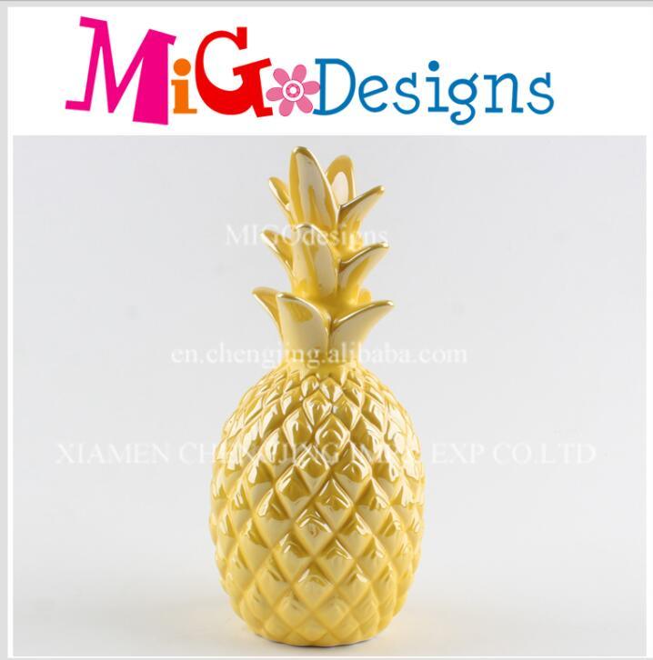 /proimages/2f0j00YJktmKAyQbor/yellow-ceramic-decoration-lovely-gifts-pineapple-shaped-money-bank.jpg