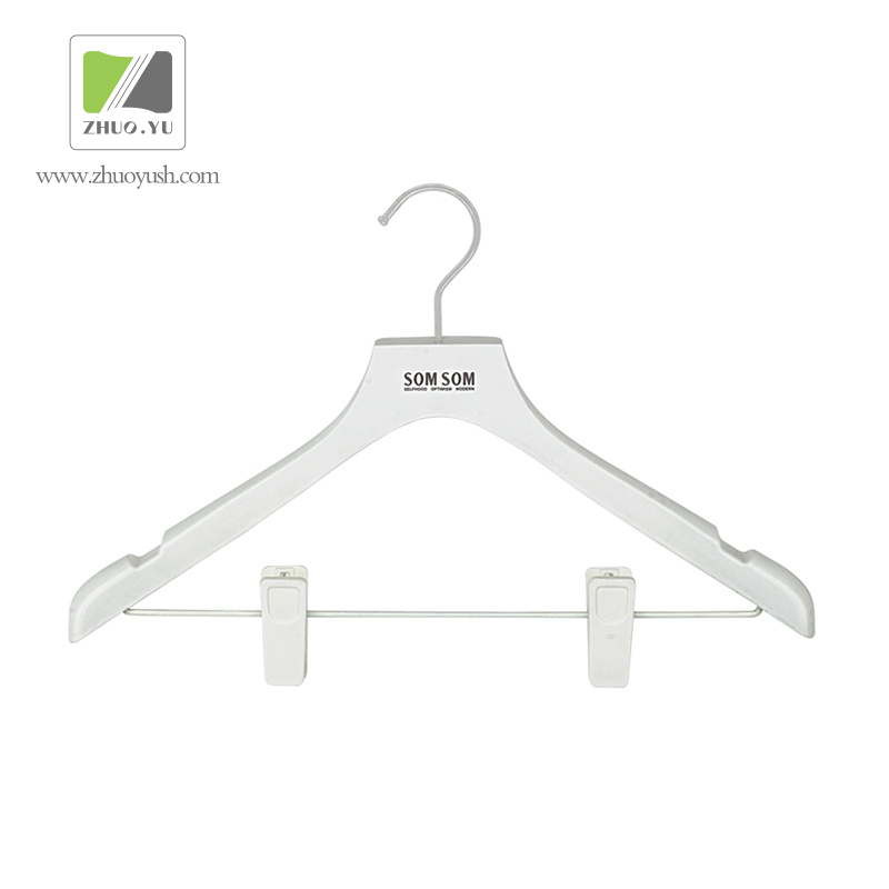 /proimages/2f0j00aQmYeIiEItcq/off-white-women-plastic-clothes-hanger-with-clips.jpg