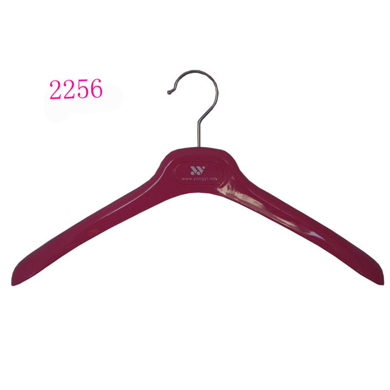 /proimages/2f0j00ldgQqpIrOzoW/brand-logo-glossy-clothing-hanger.jpg