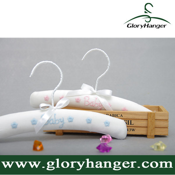 /proimages/2f0j00lyVtEDcPgwoG/white-stain-padded-hanger-for-children.jpg