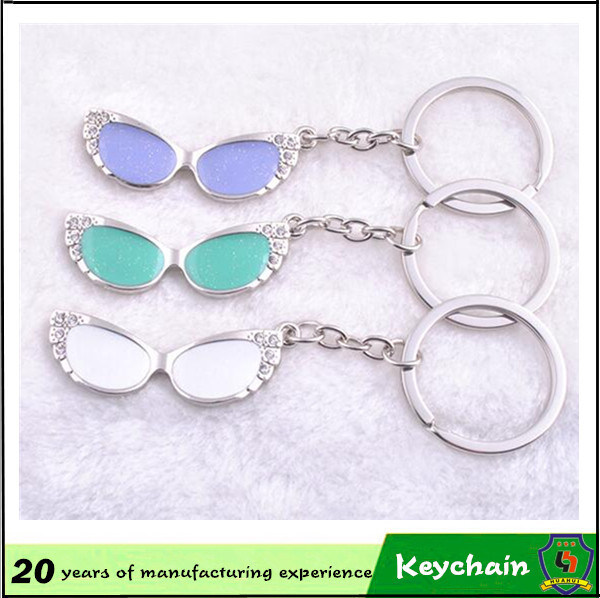 /proimages/2f0j00nNKtuOhCwibs/promotional-wholesale-custom-logo-printing-crystal-glasses-shape-keychain.jpg