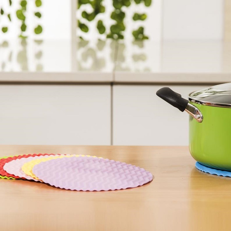 /proimages/2f0j00zEJGSdsIEioH/eco-friendly-heat-resisitant-kitchenware-wave-shaped-table-silicone-mat-hop-pot-holder.jpg