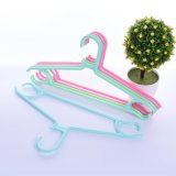 Four Colors High-Quanlity Plastic Hanger with Hooks