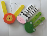 Colorful Kisd Wooden Hanger with Animals, Folding