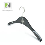 Customized Wooden Garment Hangers for Brand Clothes with Metal Logo