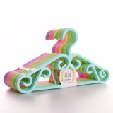 Cheaper Plastic PP Hanger with Decorative Pattern for Clothes