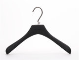 Customized Logo Black Rubber Coated Wooden Clothes Hanger for Coat