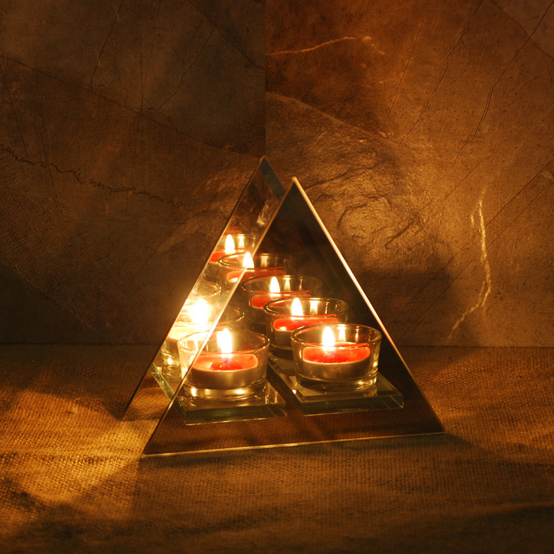 2017 High Quality Handmade Clearance Triangle Glass Candle Holders with Mirror Back
