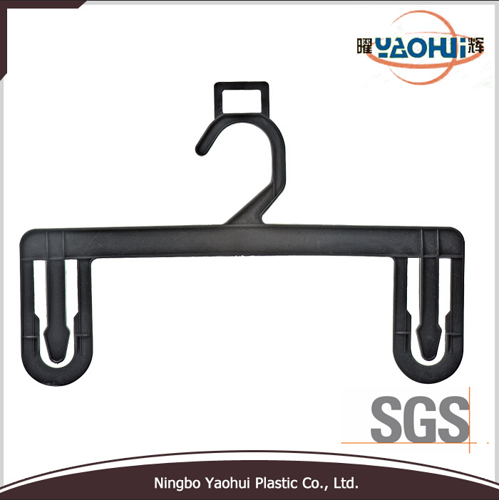 /proimages/2f0j00CNaQeuDbOzqf/new-style-woman-pants-hanger-with-plastic-hook-for-pant.jpg