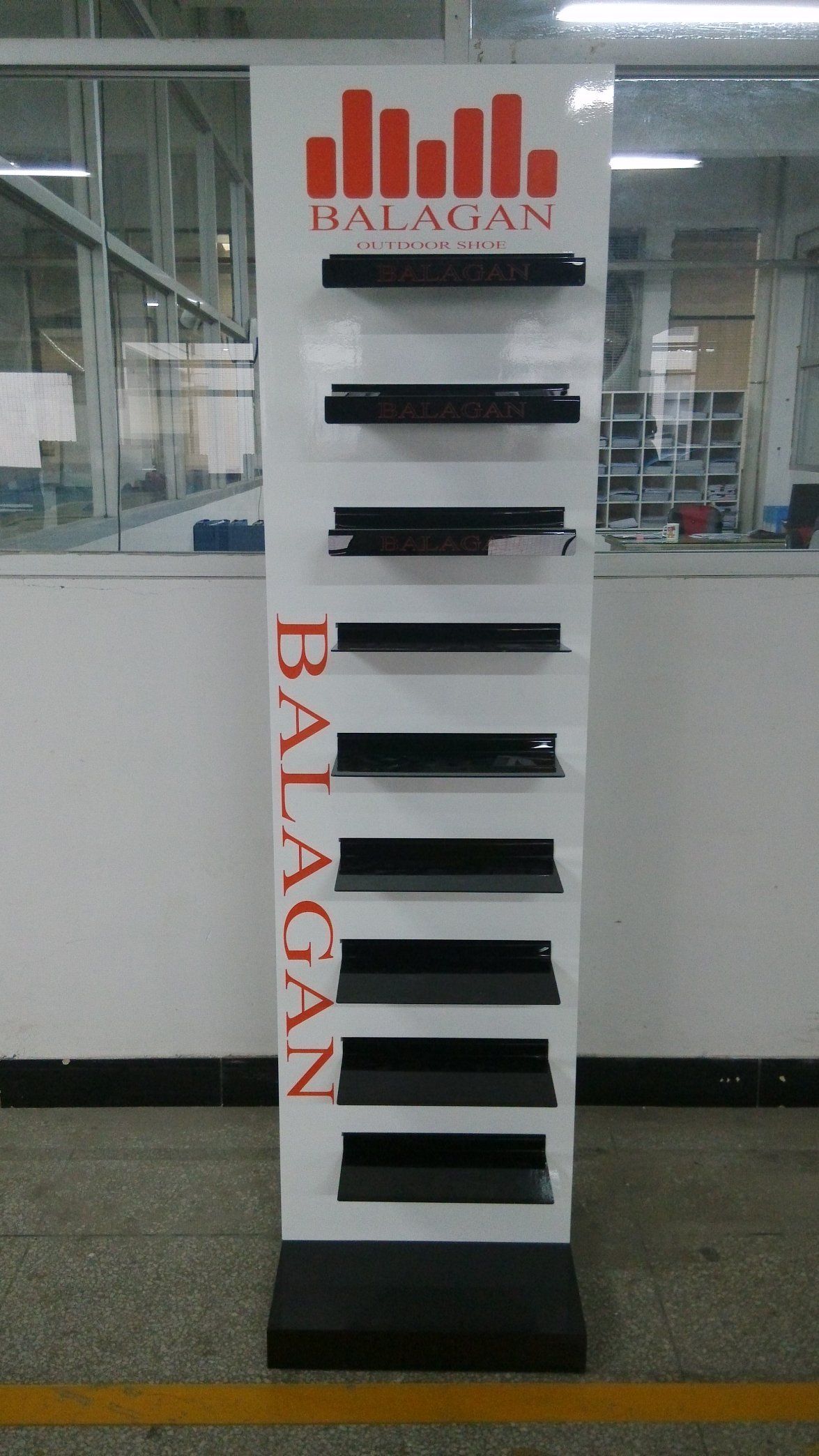 Fashion Sports Shoes Display Stand (Wood) for Interiors or Supermarkets
