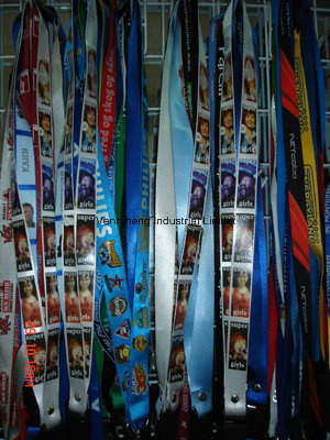 /proimages/2f0j00EjAQVIrdEczm/top-supplier-promotional-custom-lanyard-and-id-badge-card-holder.jpg