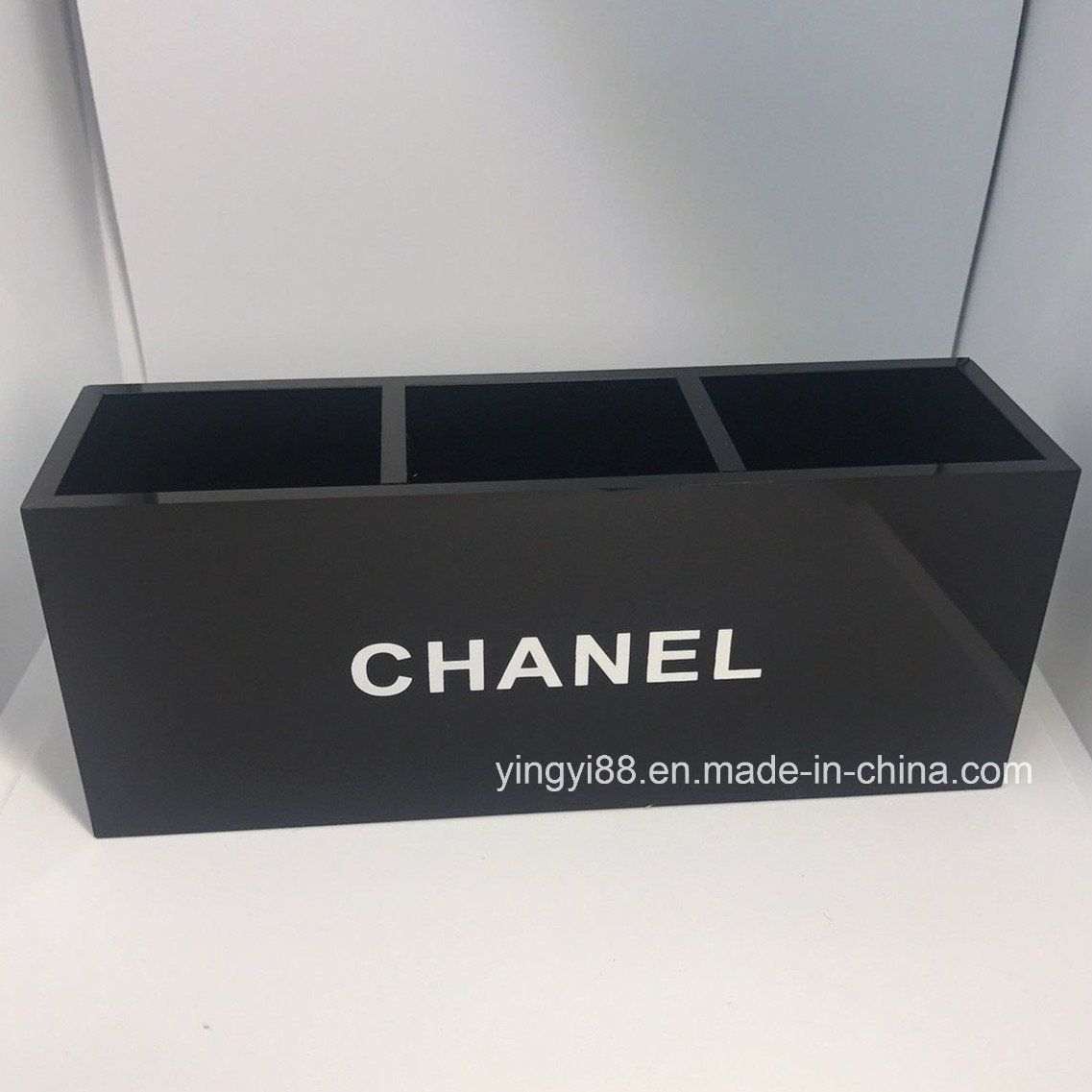 Customized Modern Stylish Black Acrylic Brush Holder