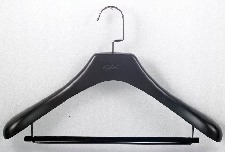 Special Head and Gold Hook Black Wood Hanger with Logo Classical Wooden Shirts/Pants Hangers