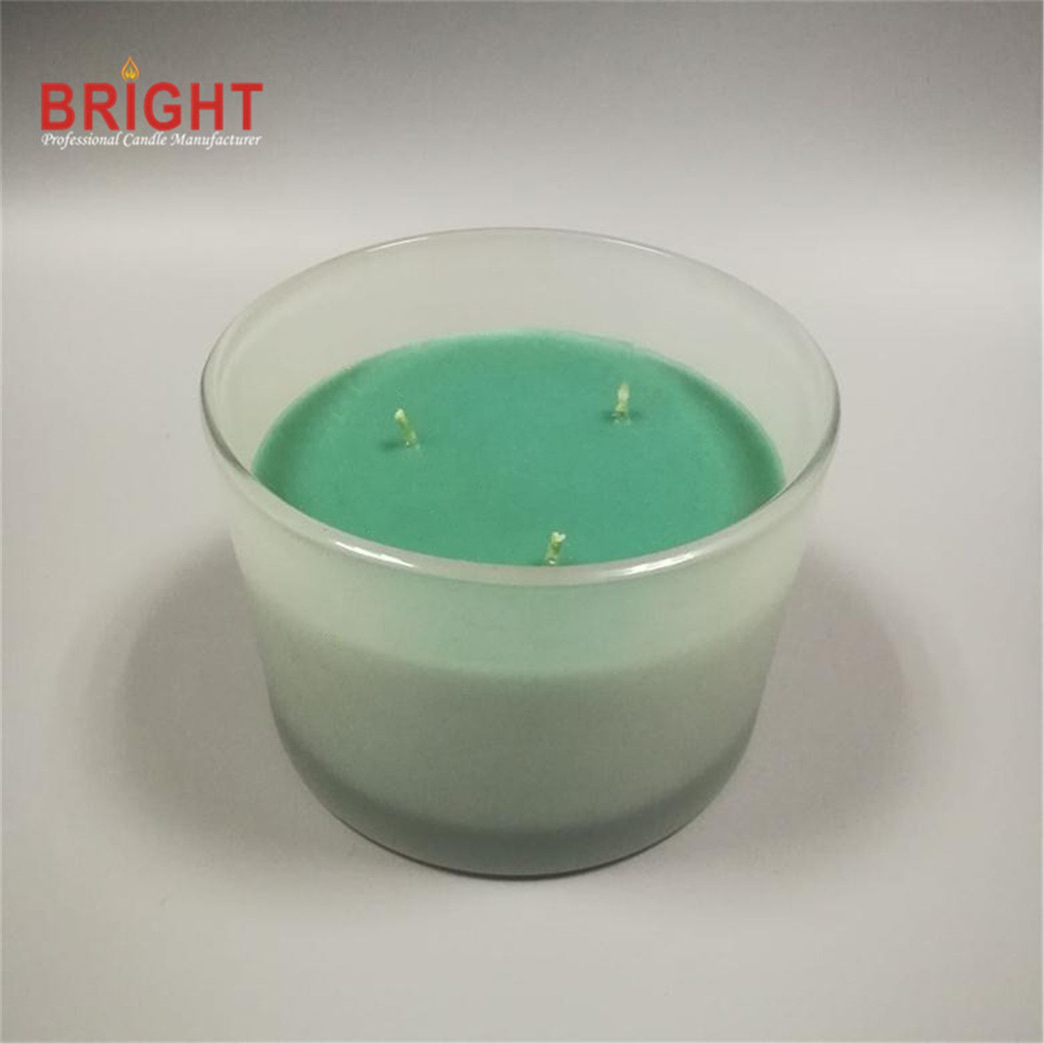 Glass Jar Candle with 3 Wicks of Spray