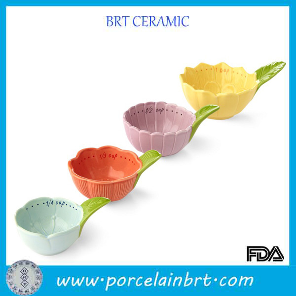 Novelty Colorful Flower Shape Cearmic Custom Measuring Cups
