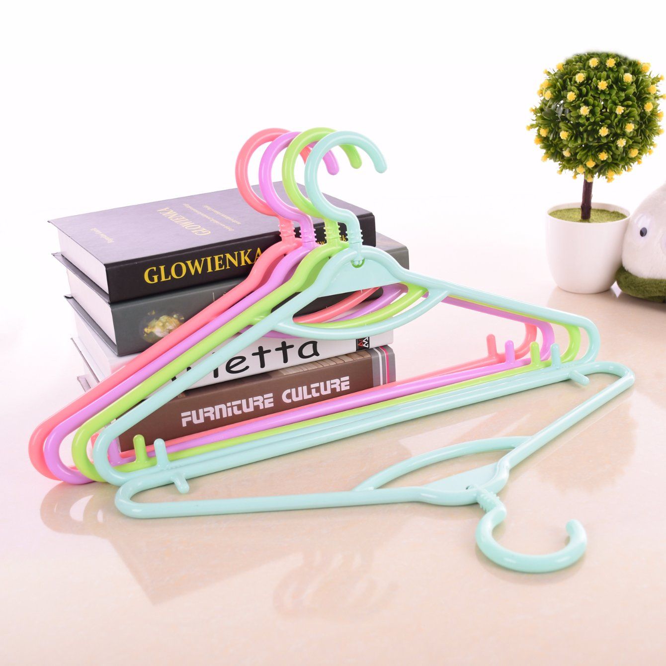 /proimages/2f0j00aTsfvAwgnyoY/chinese-factory-high-quality-wholesale-360-degree-rotating-twirl-pp-plastic-hanger.jpg