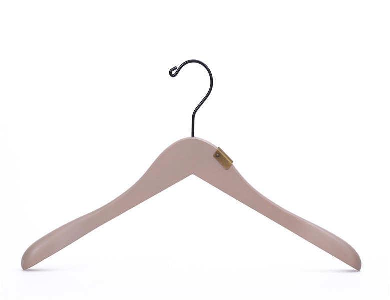 Ordinary Wooden Hanger with Golden Plate for Sale