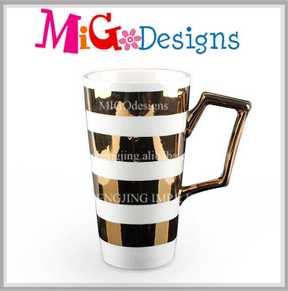 Gold Cross Tripe Charming Unadorned Ceramic Travel Mug