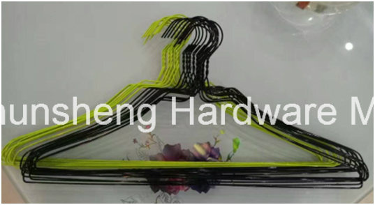 /proimages/2f0j00emwQSHtJiAqj/manufacturer-high-quality-pet-coated-wire-hangers-supplier.jpg