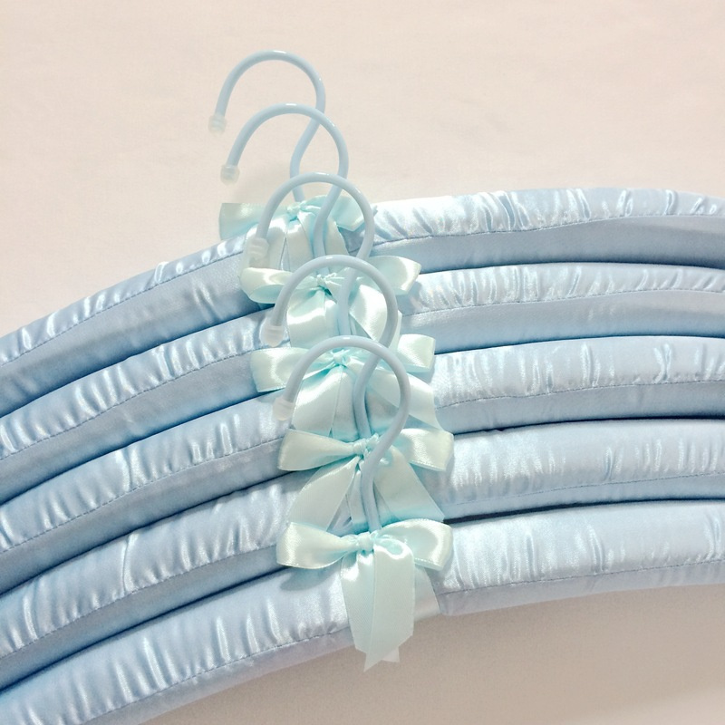Custom Beautiful and Concise Satin Padded Clothes Hanger for Adults