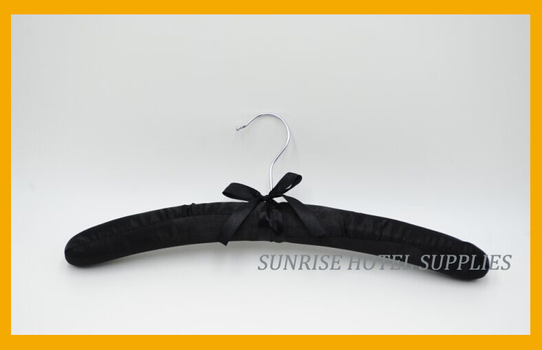 /proimages/2f0j00yFRtoqrcEjkl/high-quality-satin-hanger-with-silver-chrome-hook.jpg