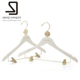 Wooden Clothes Hanger with Bar of Clip