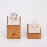 2 PCS/ Set Wooden Ring Display Stand in Yellow Linen