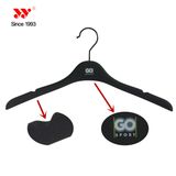 Luxury Sport Brand 17 Inch Black Rubber Plastic Hangers