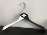 Manufacturing Fancy Plastic Clothes Hanger for Brand Garment